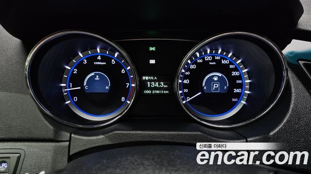 Hyundai Sonata 2010 — photo 8