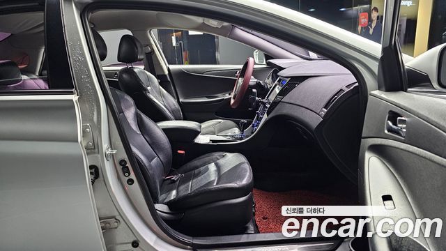 Hyundai Sonata 2010 — photo 10