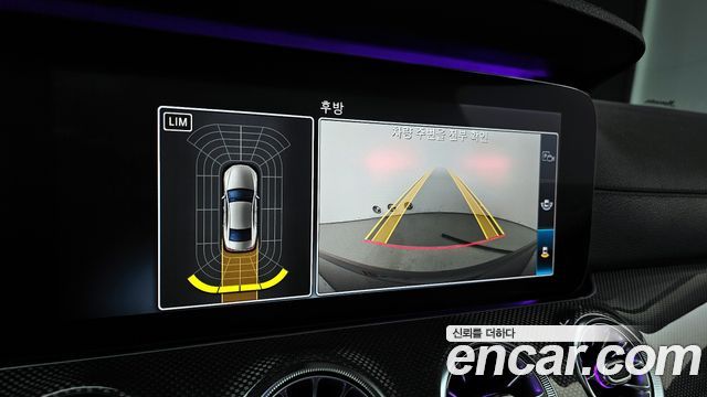 Mercedes-Benz CLS-Class 2020 — photo 16