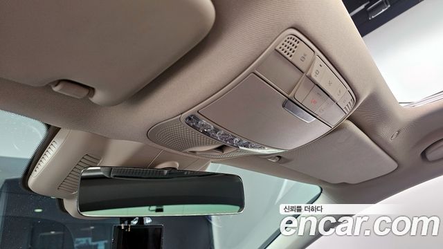 Mercedes-Benz CLS-Class 2020 — photo 17