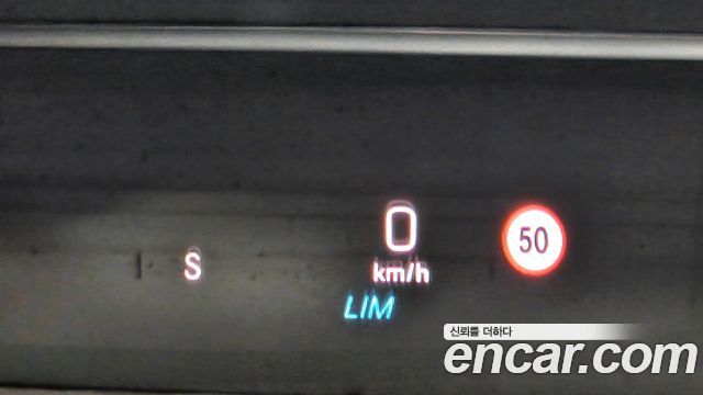 Mercedes-Benz CLS-Class 2020 — photo 19