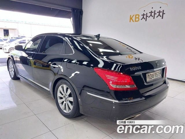 Hyundai Equus 2011 — photo 4