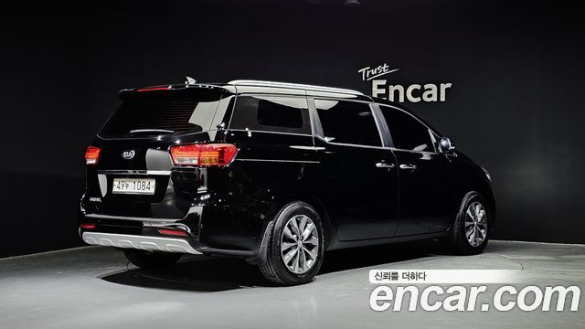 Kia Canival 2017 — photo 2