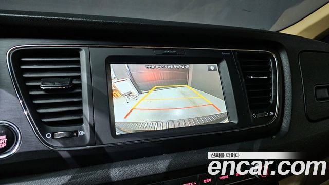 Kia Canival 2017 — photo 17