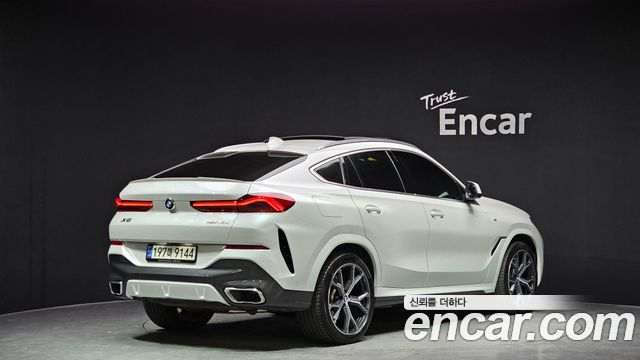 BMW X6 2022 — photo 2