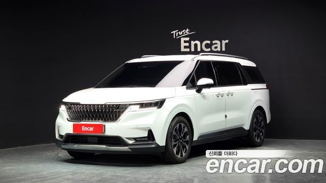Kia Canival 2023 — photo 1
