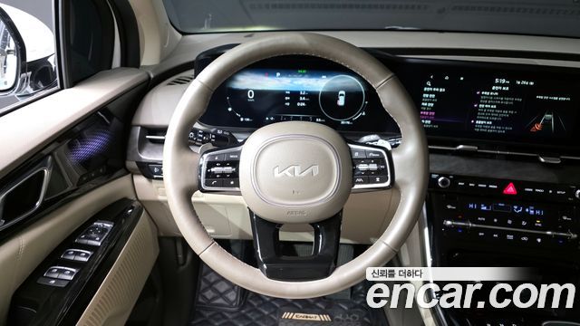 Kia Canival 2023 — photo 13