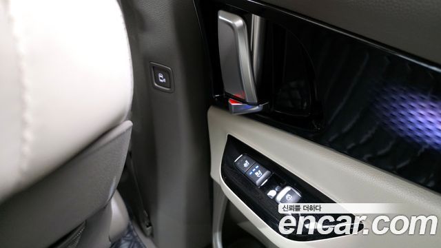 Kia Canival 2023 — photo 19
