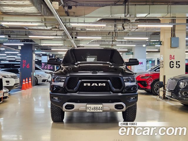 Dodge Ram Pick Up 2019 — photo 3