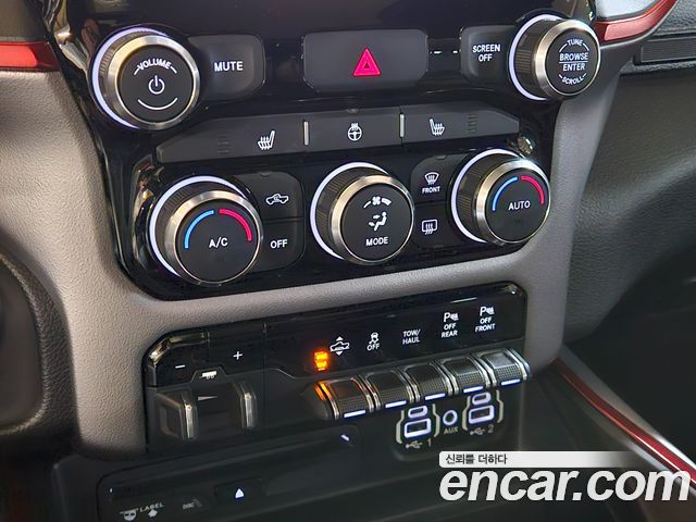 Dodge Ram Pick Up 2019 — photo 16