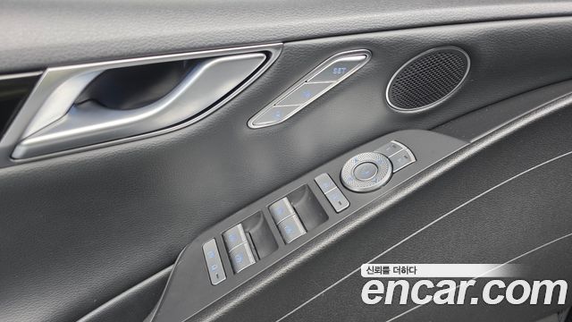 Genesis G80 2022 — photo 17