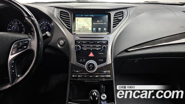 Hyundai Grandeur 2017 — photo 16