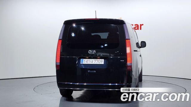 Hyundai Staria 2022 — photo 4