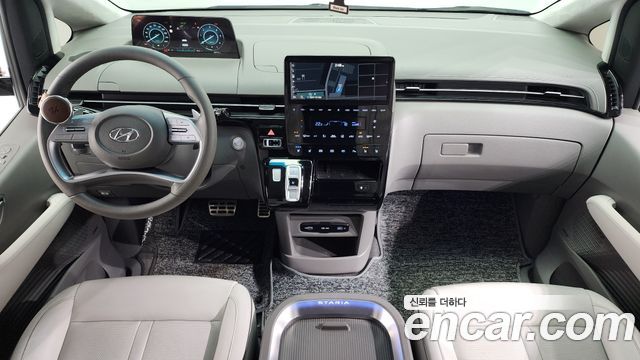Hyundai Staria 2022 — photo 7