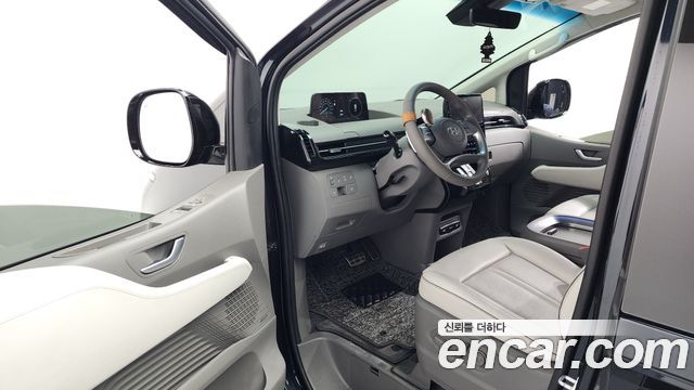 Hyundai Staria 2022 — photo 10