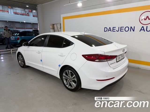 Hyundai AVANTE 2018 — photo 4
