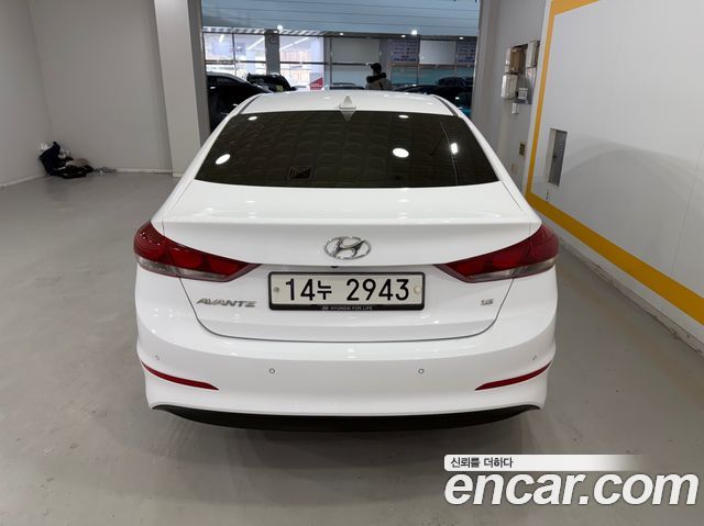 Hyundai AVANTE 2018 — photo 5