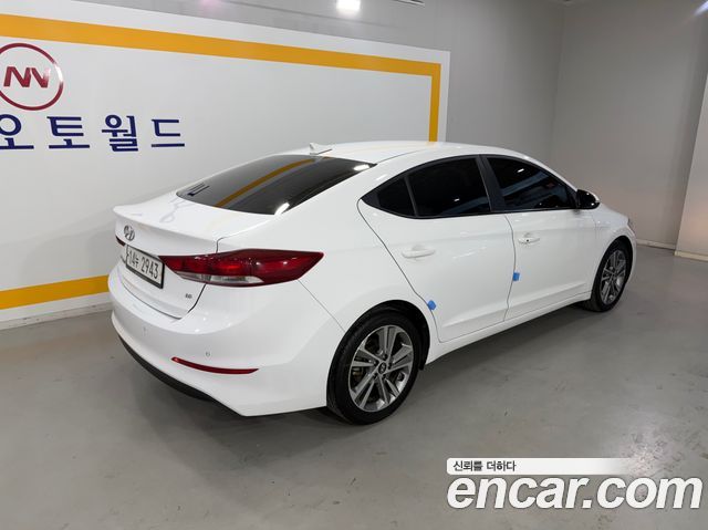 Hyundai AVANTE 2018 — photo 7