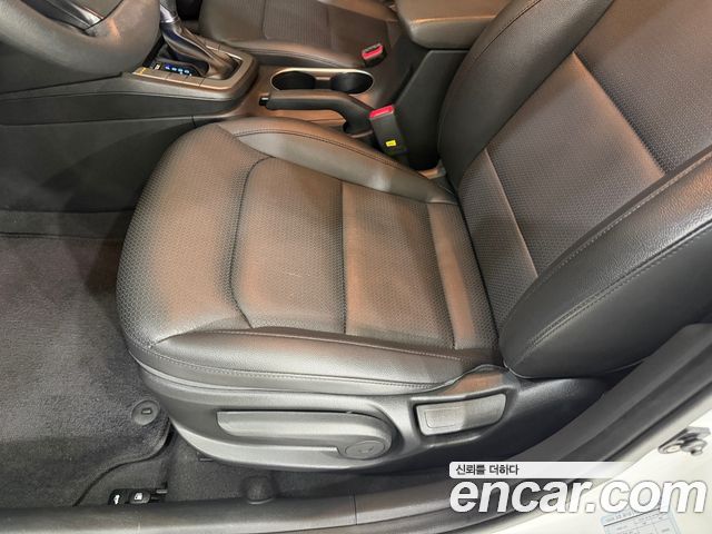 Hyundai AVANTE 2018 — photo 10