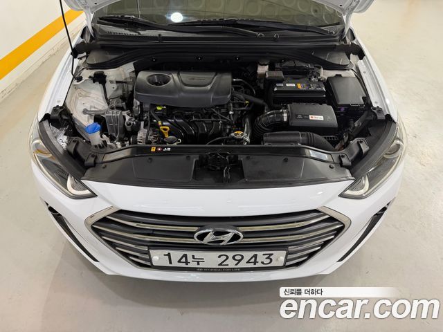 Hyundai AVANTE 2018 — photo 20