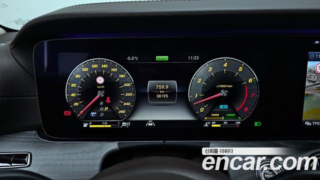 Mercedes-Benz CLS-Class 2020 — photo 8