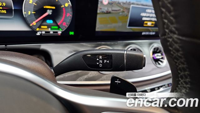 Mercedes-Benz CLS-Class 2020 — photo 9