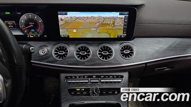 Mercedes-Benz CLS-Class 2020 — photo 14