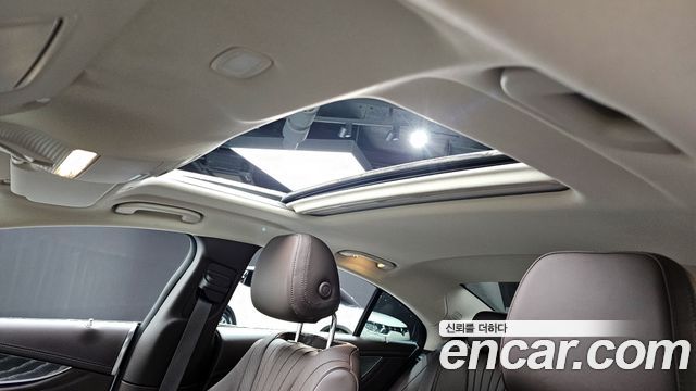 Mercedes-Benz CLS-Class 2020 — photo 17