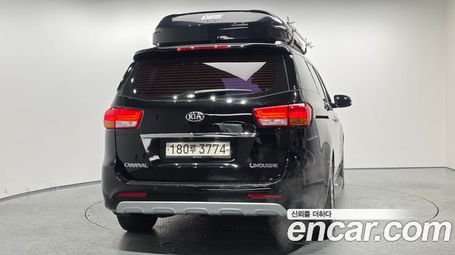 Kia Canival 2017 — photo 4