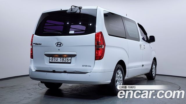 Hyundai Starex 2015 — photo 2