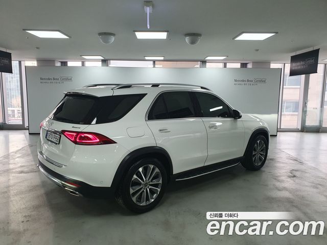 Mercedes-Benz GLE-Class 2021 — photo 2
