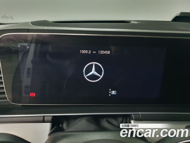 Mercedes-Benz GLE-Class 2021 — photo 8