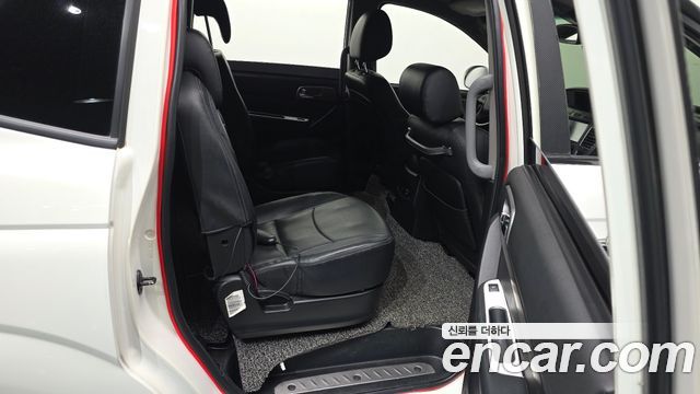 KG Mobility KORANDO 2018 — photo 12