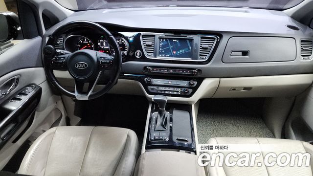 Kia Canival 2018 — photo 7