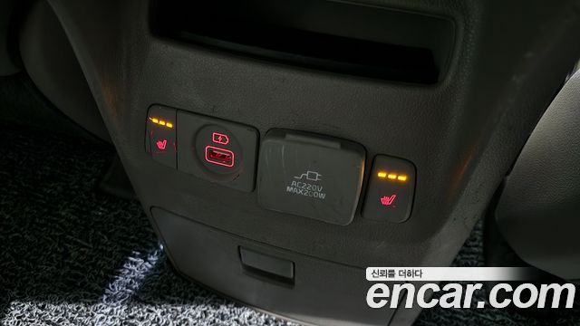 Kia Canival 2018 — photo 19