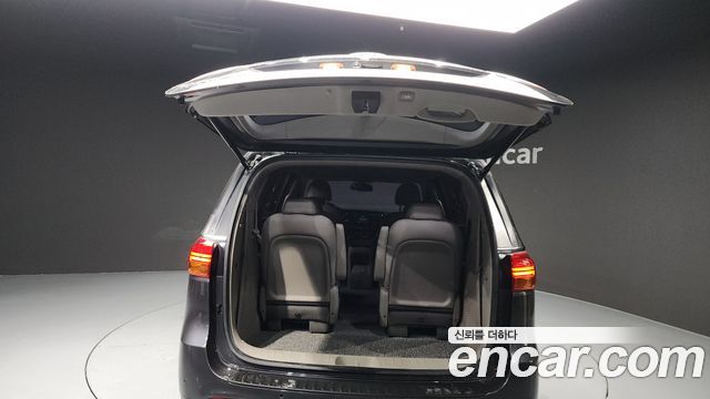 Kia Canival 2018 — photo 20