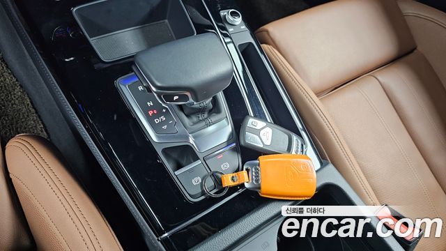 Audi Q5 2022 — photo 9