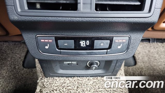 Audi Q5 2022 — photo 18