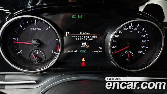 Kia Canival 2023 — photo 8