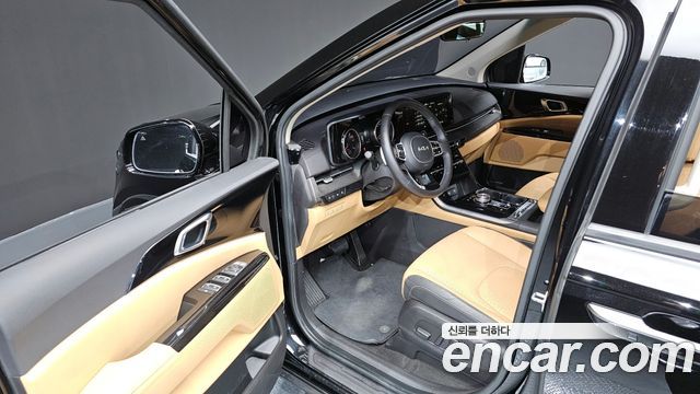 Kia Canival 2023 — photo 10