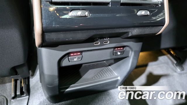 BMW 5-Series 2025 — photo 17