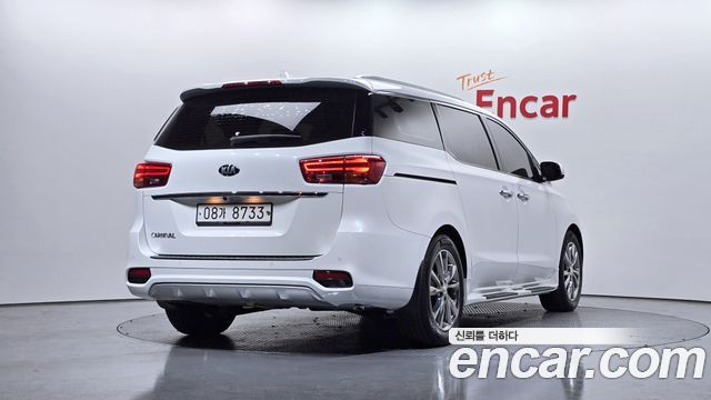 Kia Canival 2019 — photo 2