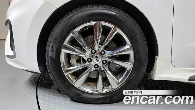 Kia Canival 2019 — photo 5