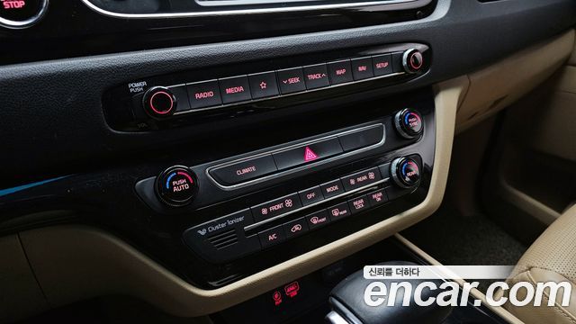 Kia Canival 2019 — photo 15