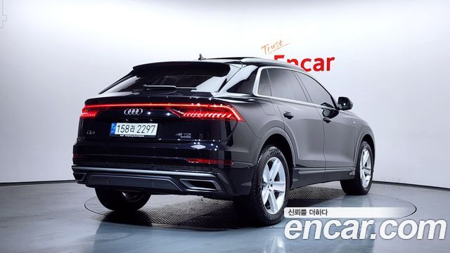 Audi Q8 2021 — photo 2