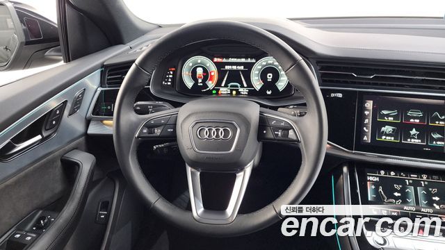 Audi Q8 2021 — photo 13