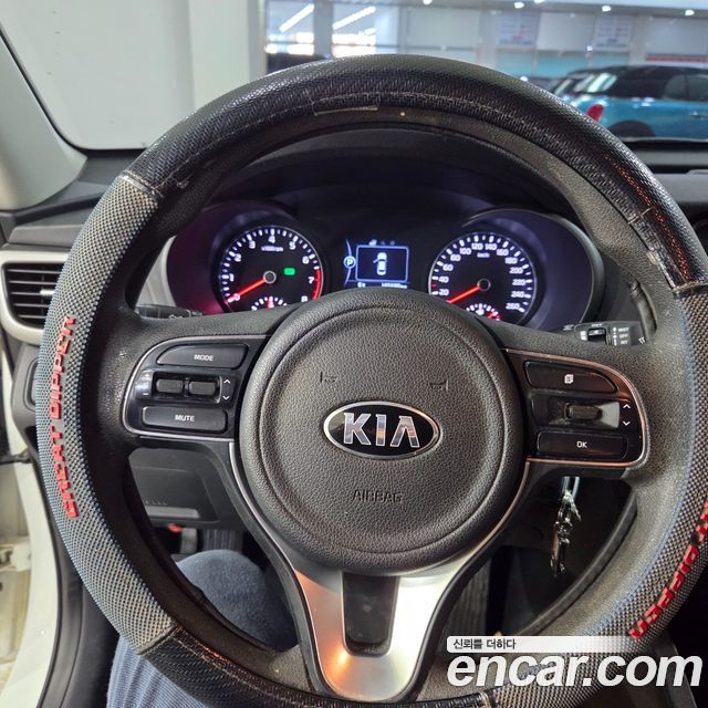 Kia K5 2018 — photo 12