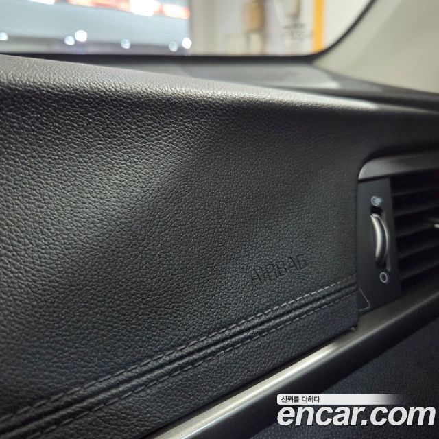 Kia K5 2018 — photo 17