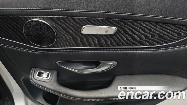 Mercedes-Benz GLC-Class 2018 — photo 18