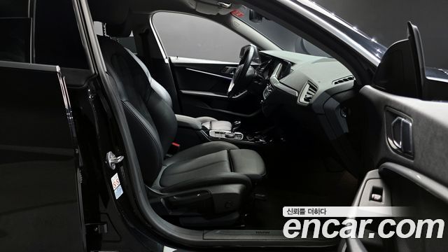 BMW 2-Series 2022 — photo 10